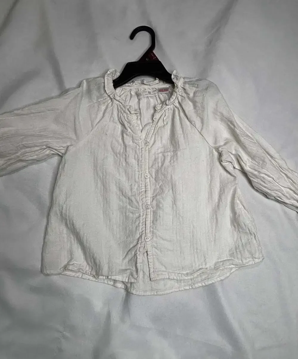 Zara Kids White Button-Up Long Sleeve Blouse Ruffled Collar Size 4-5 Years